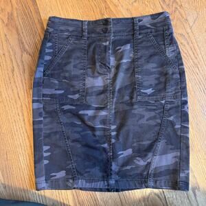 LOFT - Dark Camo Tight Skirt